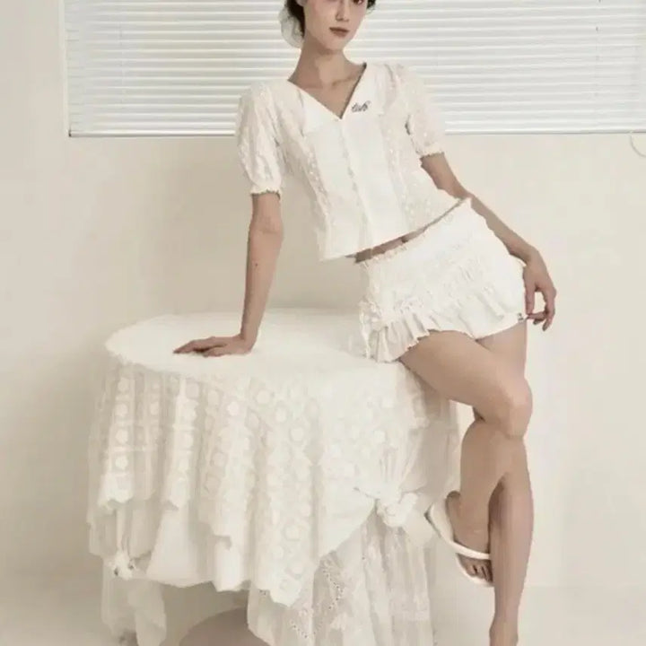 [BUNJANG] Toh Lea Lea White Lace 3-Piece Set / Toh lea 레아 화이트 블라우스+팬츠+스커트 세트 새상품