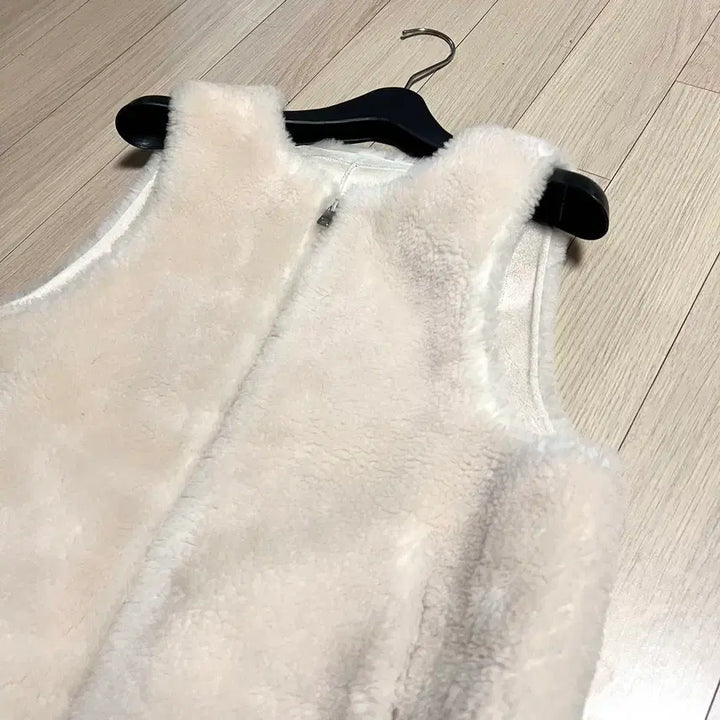 [BUNJANG] On&amp;On Real Wool Zip-up Vest Ivory / 온앤온 호주산 리얼양모100% 집업 조끼 베스트아이보리천연모피양털뽀글이