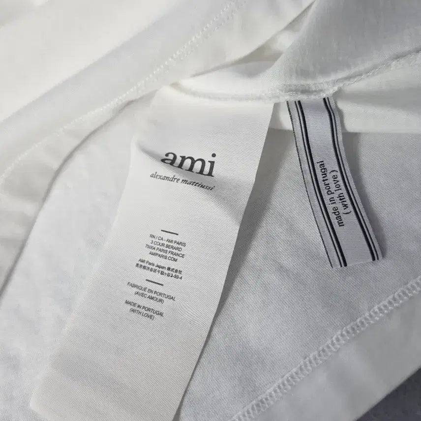 [BUNJANG] AMI Heart Logo White T-shirt / 아미AMI하트로고 반팔 티셔츠