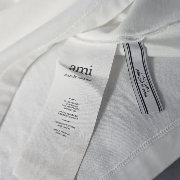 [BUNJANG] AMI Heart Logo White T-shirt / 아미AMI하트로고 반팔 티셔츠