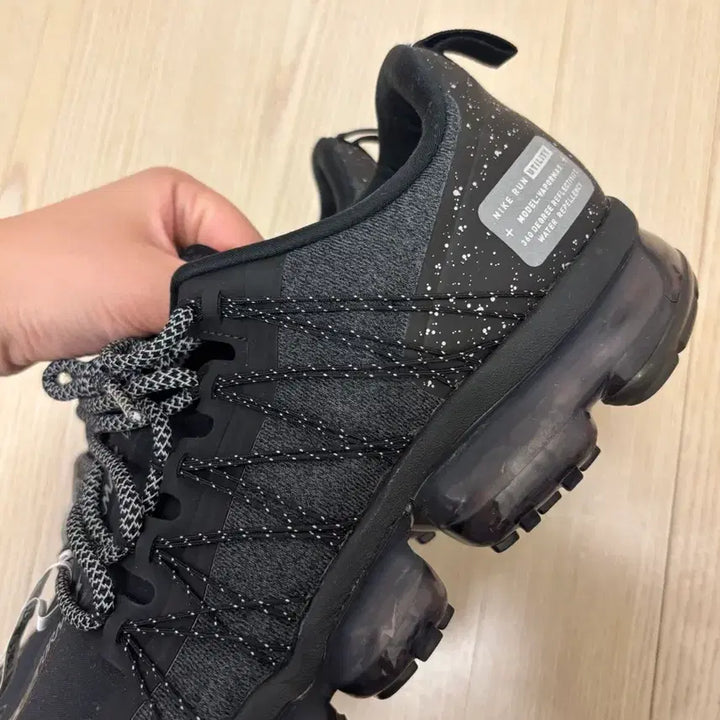 [BUNJANG] Nike Air VaporMax Run Utility Black Sneakers / 나이키 에어 베이퍼맥스 런 유틸리티 블랙