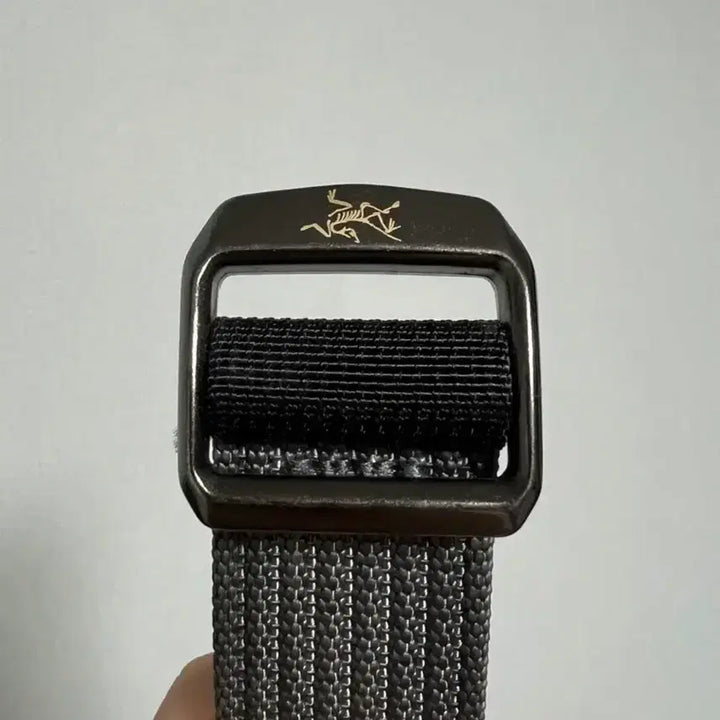 [SOLD OUT] 아크테릭스 컨베이어 벨트 32mm 클라우드 색상  S 사이즈  기스없니
