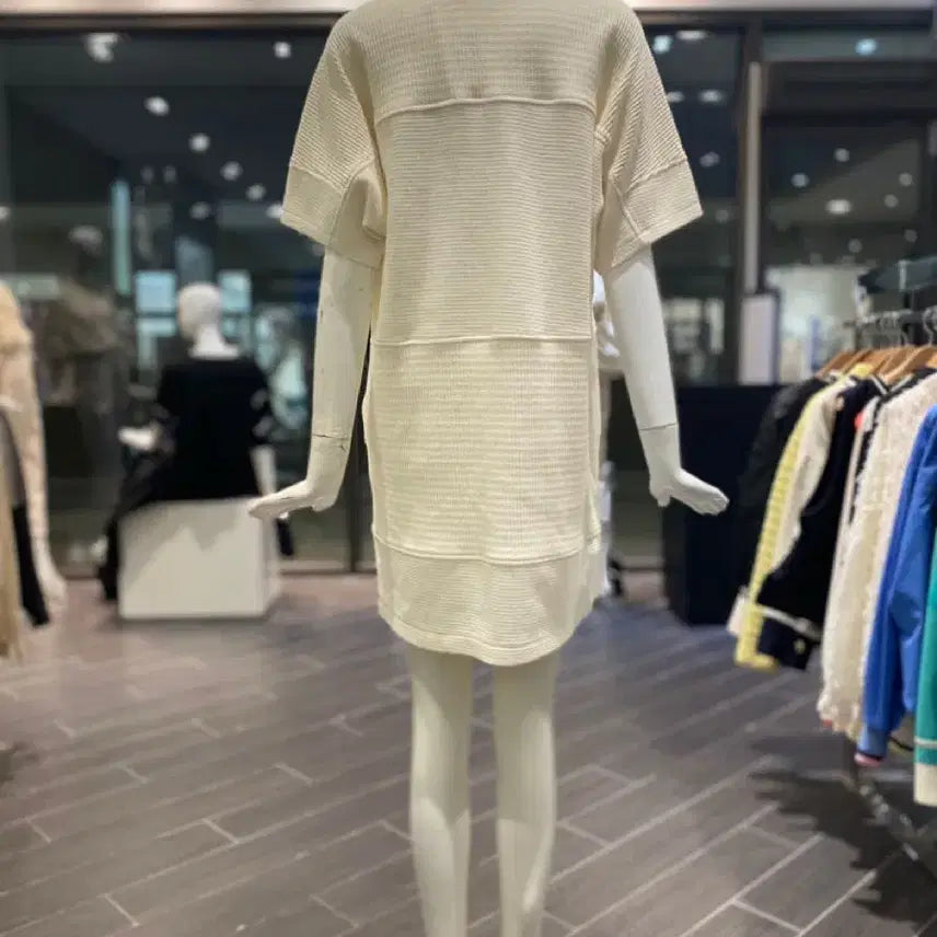 [SOLD OUT] 오즈세컨 오픈카라 원피스