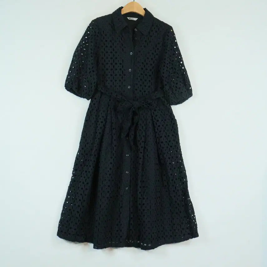[BUNJANG] JW Lace Button-Up Dress / JW 펀칭 레이스 버튼업 원피스 55 블랙 반팔 원피스