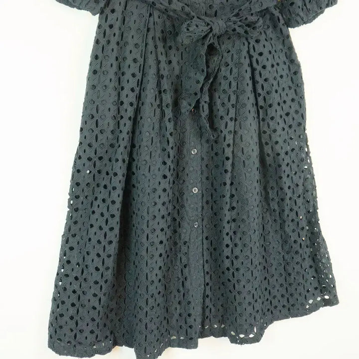 [BUNJANG] JW Lace Button-Up Dress / JW 펀칭 레이스 버튼업 원피스 55 블랙 반팔 원피스