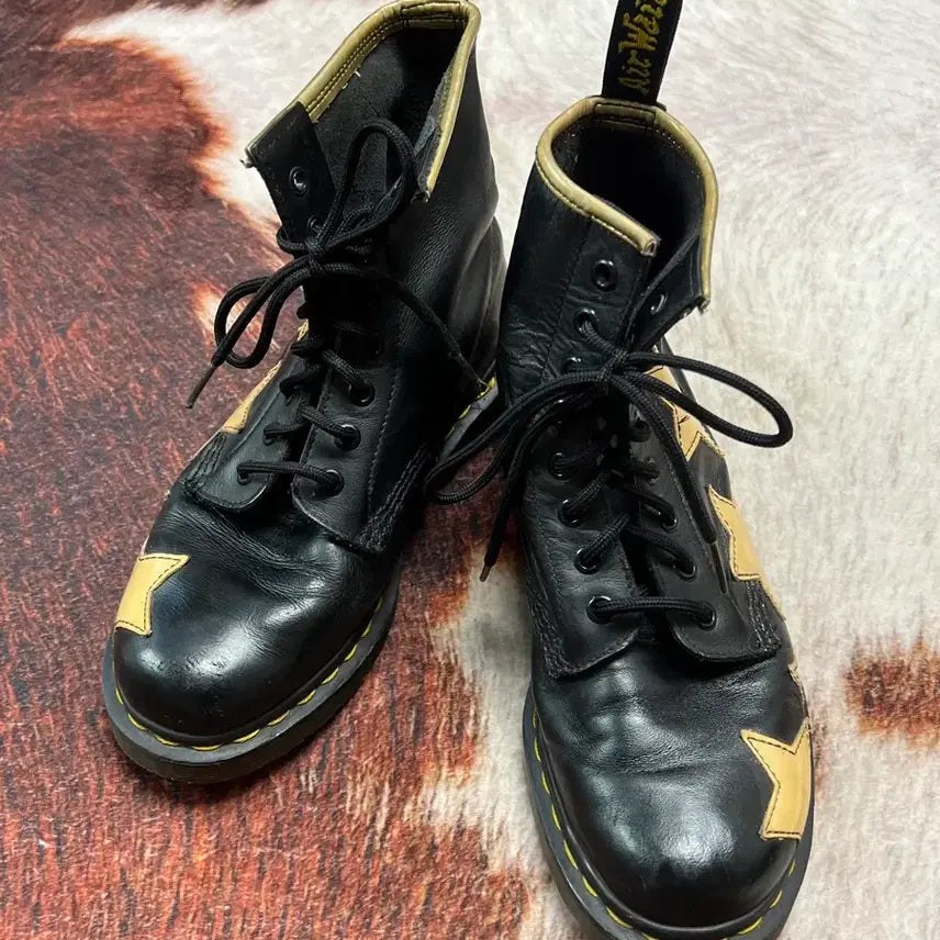 [BUNJANG] Dr. Martens Stella 8-Hole Vintage Boots / [240] DR MARTENS 닥터마틴 스텔라 8홀 빈티지 워커