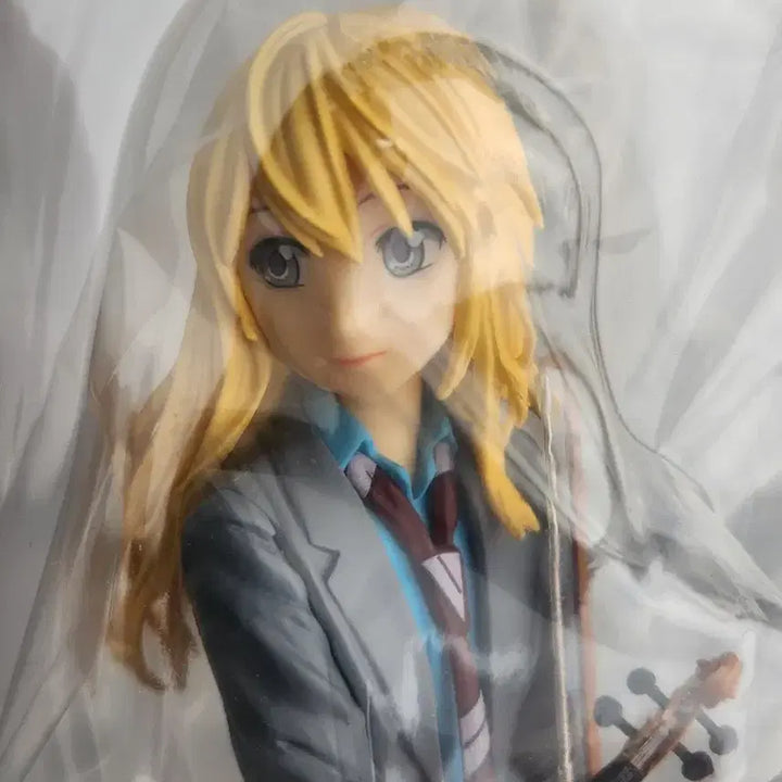 [BUNJANG] Your Lie in April Kaori Miyazono Violin Figure / 4월의 거짓말 카오리 미야노조 바이올린 피규어
