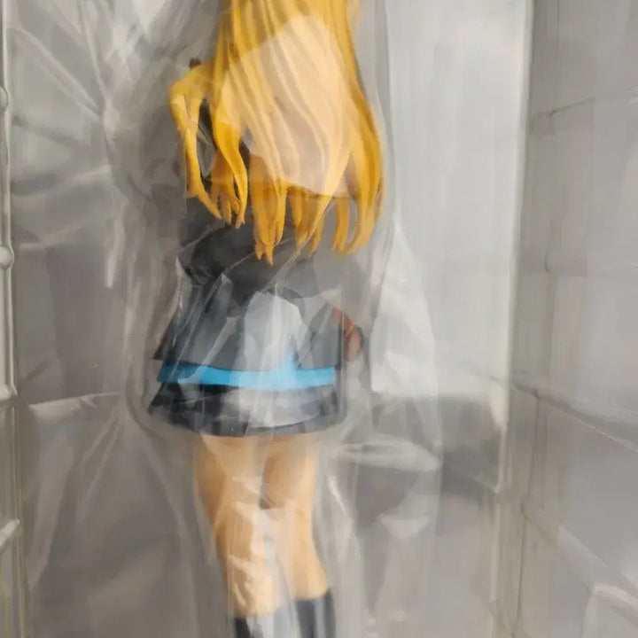 [BUNJANG] Your Lie in April Kaori Miyazono Violin Figure / 4월의 거짓말 카오리 미야노조 바이올린 피규어