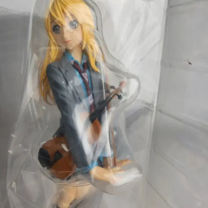 [BUNJANG] Your Lie in April Kaori Miyazono Violin Figure / 4월의 거짓말 카오리 미야노조 바이올린 피규어