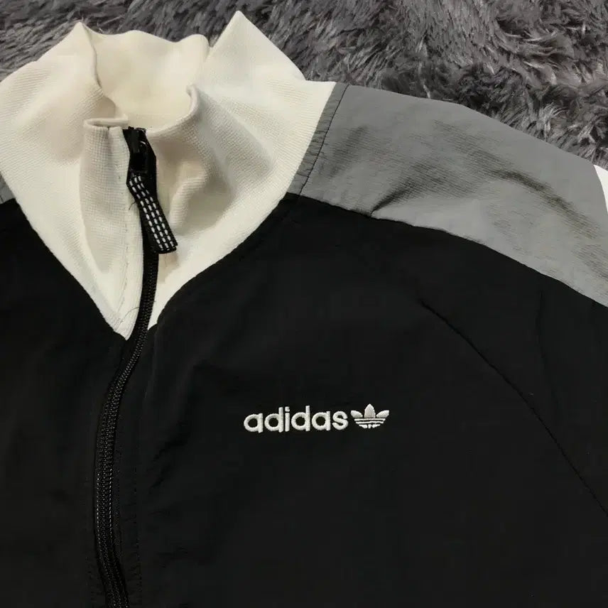 [SOLD OUT] [[L, A급] 아디다스(ADIDAS) EQT 윈드 자켓/바람막이