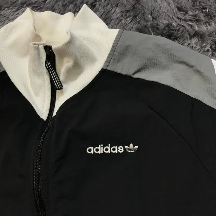 [SOLD OUT] [[L, A급] 아디다스(ADIDAS) EQT 윈드 자켓/바람막이