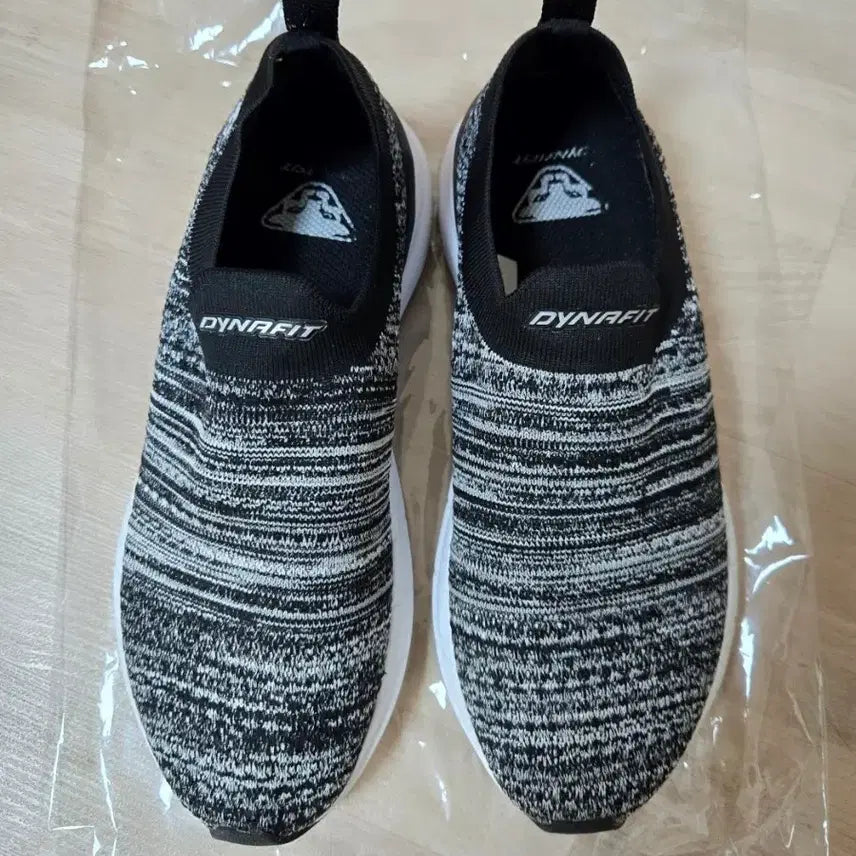 [BUNJANG] Dynafit Slip-on Sneakers 240 / 다이나핏 슬립온  운동화   240