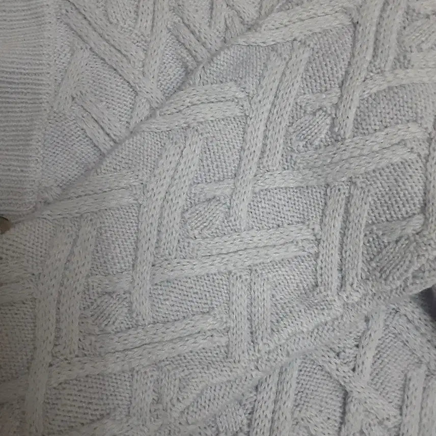 [BUNJANG] Kkwabaegi Knit Pocket Cardigan - Light Purple / 꽈배기 짜임 포켓 가디건 연보라색
