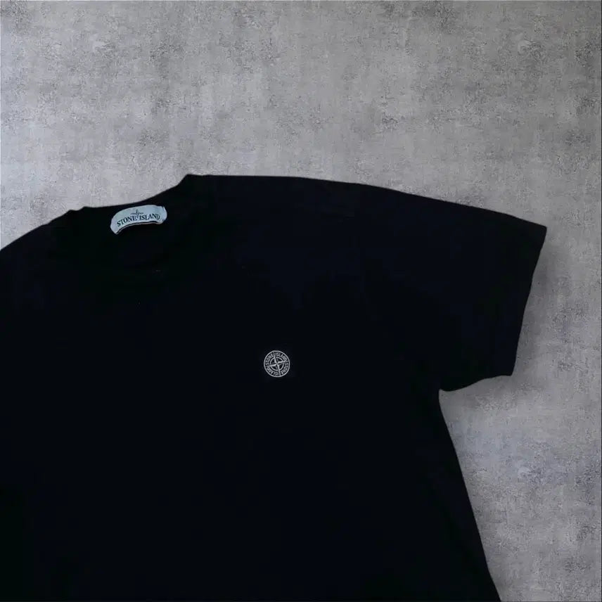 [SOLD OUT] 스톤아일랜드 박스 패치 로고 블랙 반팔티
