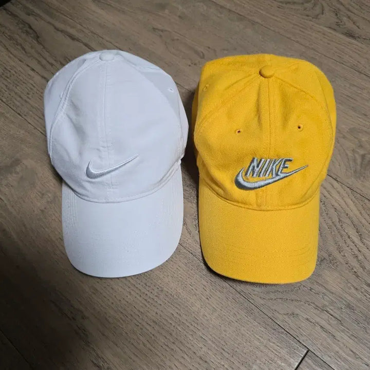[SOLD OUT] 나이키 볼캡 흰색/노란색 모자