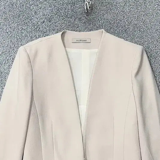 [BUNJANG] Jill Stuart Cream Blazer 85-91-160 / 질스튜어트 크림 블레이저 85-91-160