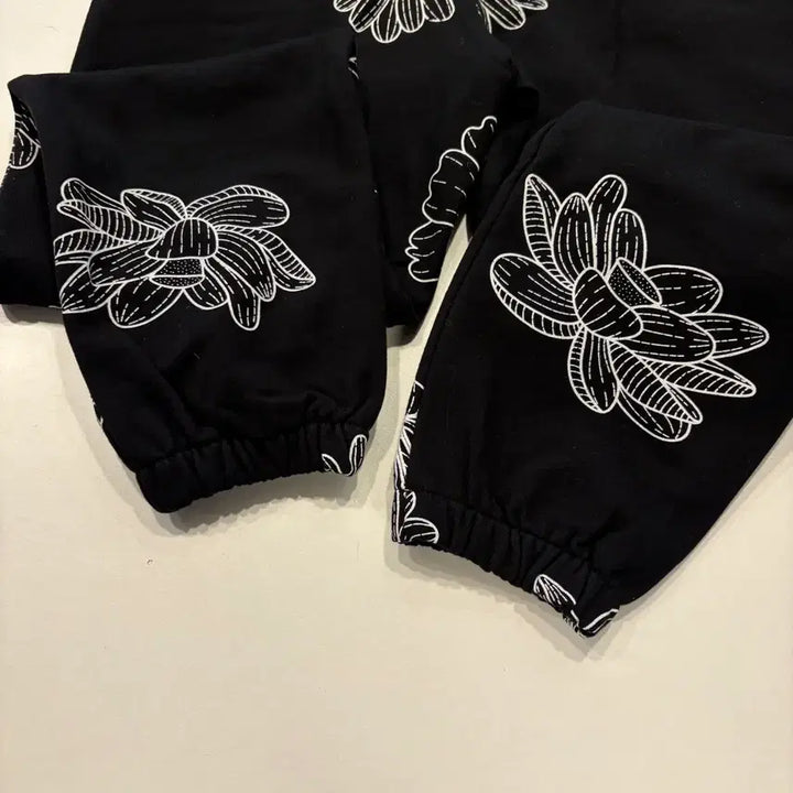[BUNJANG] Mardi Mercredi Black Flower Pattern Training Pants / 마르디메크르디 블랙 플라워 패턴 트레이닝 바지 팬츠 D734