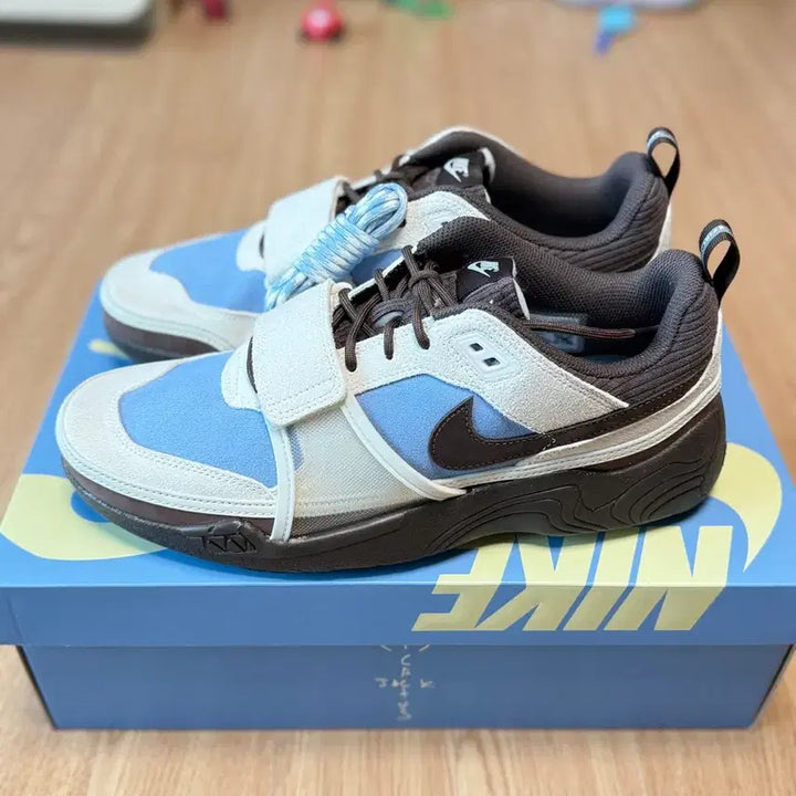 [BUNJANG] Nike Travis Scott Zoom Field 290 Sneakers / 나이키 트래비스 스캇 줌 필드 잭스 290 (새상품)