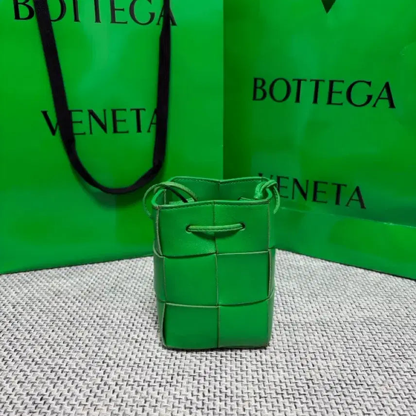 [BUNJANG] Bottega Veneta Cassette Bucket Bag - Green / [ A급 / 미니 ] 보테가베네타 카세트 버킷백 그린