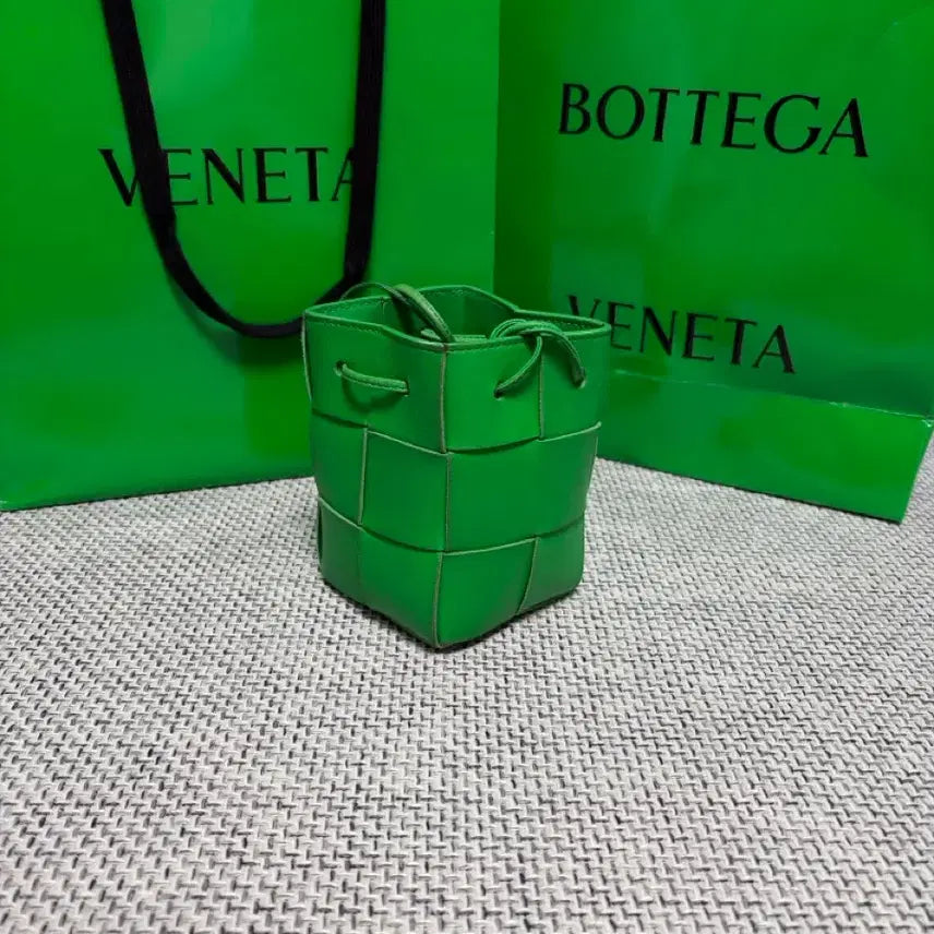 [BUNJANG] Bottega Veneta Cassette Bucket Bag - Green / [ A급 / 미니 ] 보테가베네타 카세트 버킷백 그린