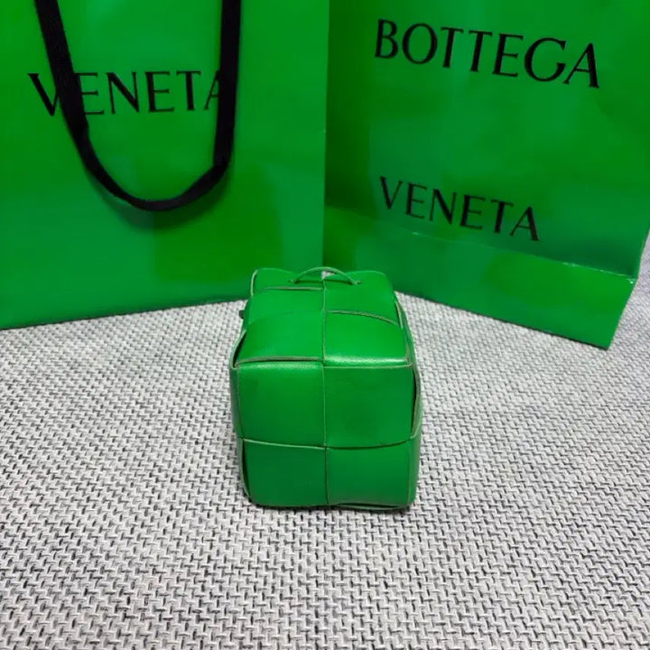 [BUNJANG] Bottega Veneta Cassette Bucket Bag - Green / [ A급 / 미니 ] 보테가베네타 카세트 버킷백 그린
