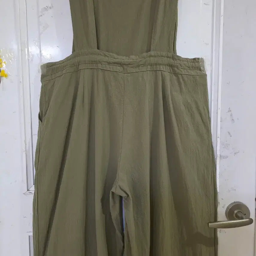 [SOLD OUT] 봄 여름 디자인이쁜 와이드  면  멜빵 통바지  77까지