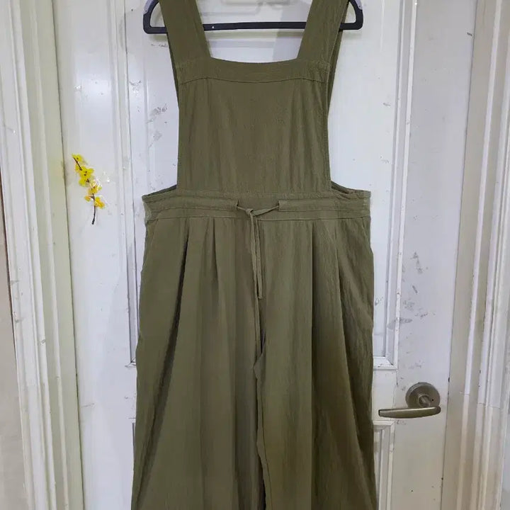 [SOLD OUT] 봄 여름 디자인이쁜 와이드  면  멜빵 통바지  77까지