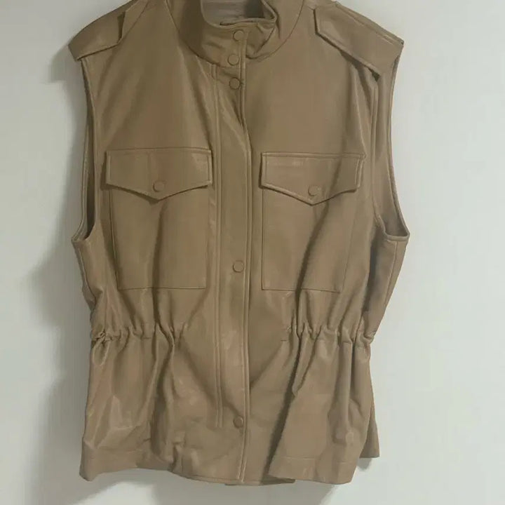 [BUNJANG] Beige Faux Leather Vest / 베이지색 가죽 조끼 베스트 새상품