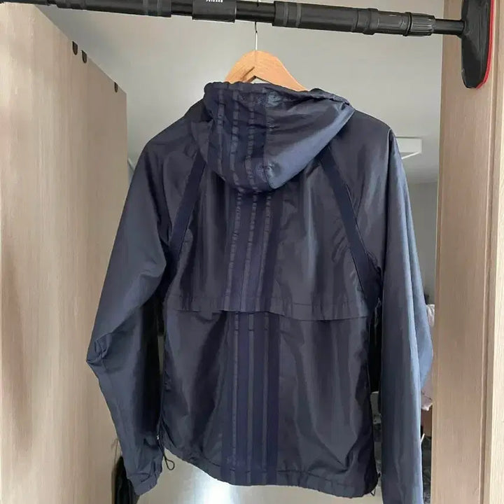 [SOLD OUT] 톰브라운 백삼선 바람막이자켓 1사이즈