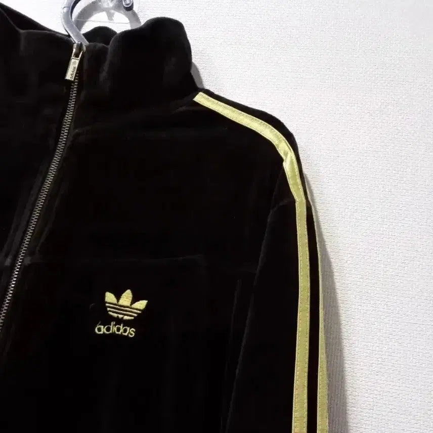 [BUNJANG] Adidas Velvet Black Gold Track Top Jersey Jacket (Size L) / 아디다스 희귀 벨벳 블랙 검골 트랙탑 저지 져지집업 100/L