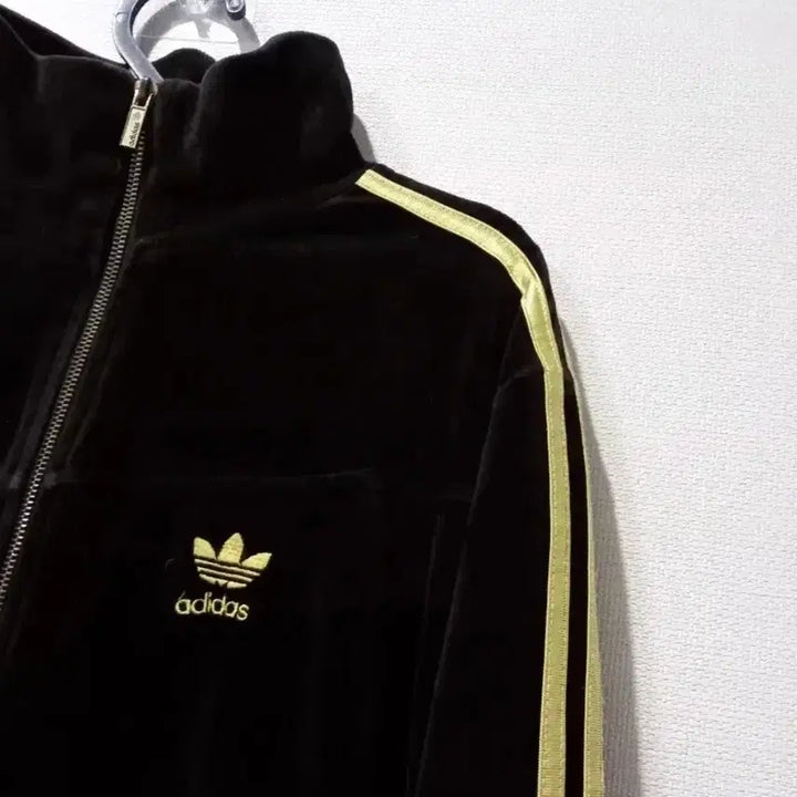 [BUNJANG] Adidas Velvet Black Gold Track Top Jersey Jacket (Size L) / 아디다스 희귀 벨벳 블랙 검골 트랙탑 저지 져지집업 100/L