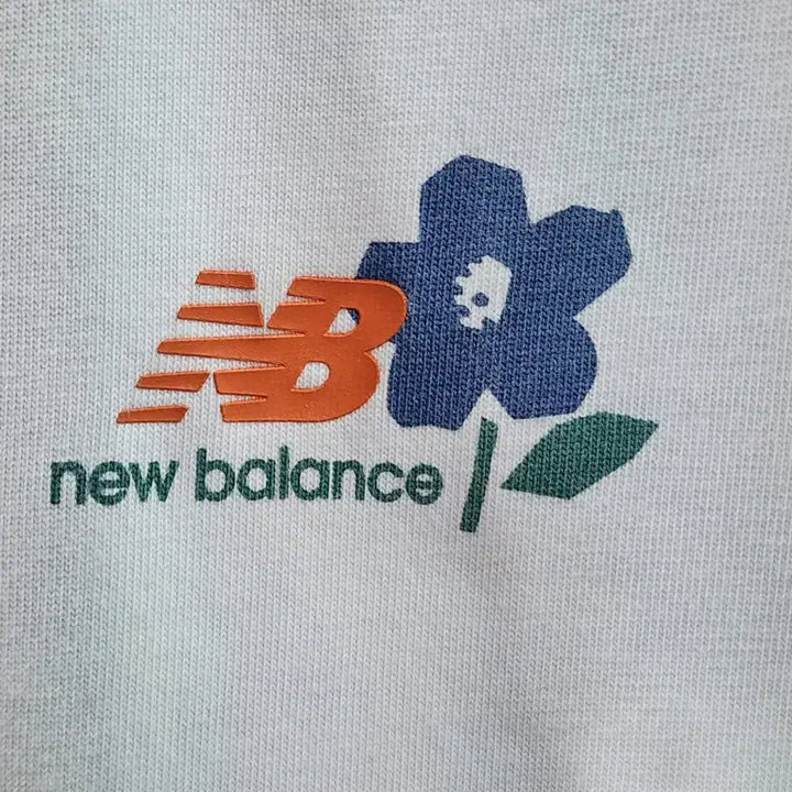 [BUNJANG] New Balance Athletics Flower Back Print T-shirt (Ivory) / [95] 뉴발란스 애슬레틱스 플라워 백프린트 반팔티 오버핏 아이보리 1.