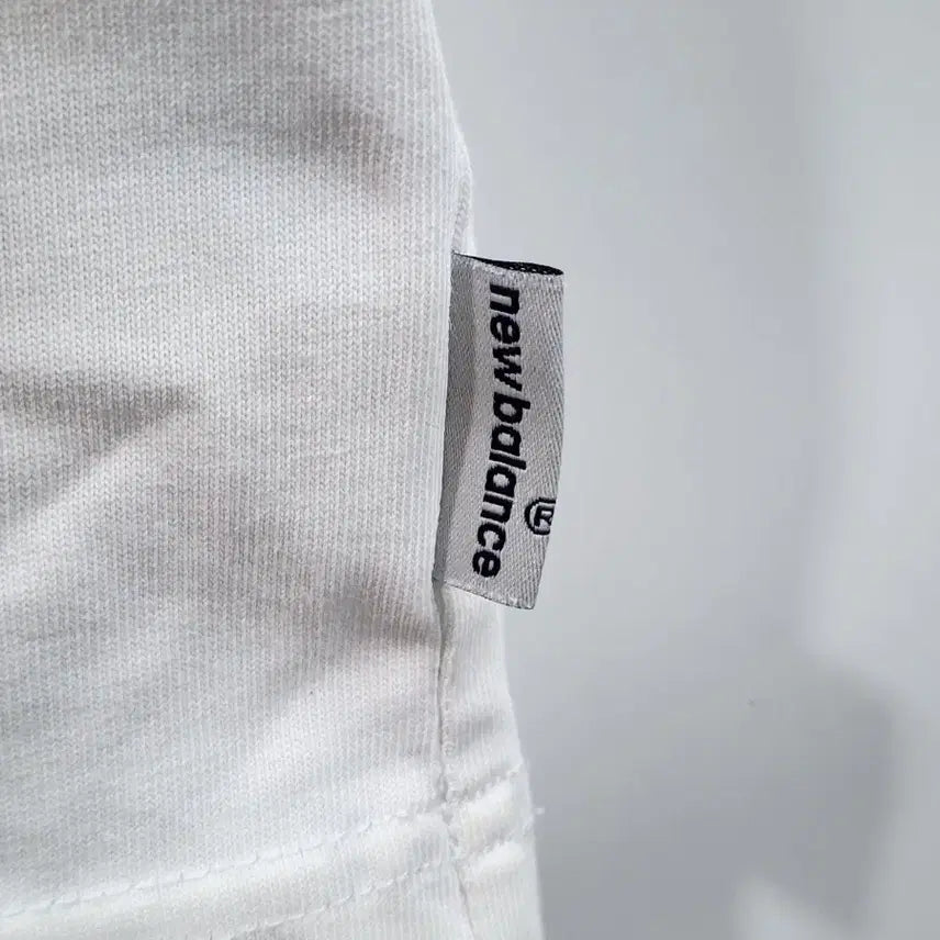 [BUNJANG] New Balance Athletics Flower Back Print T-shirt (Ivory) / [95] 뉴발란스 애슬레틱스 플라워 백프린트 반팔티 오버핏 아이보리 1.