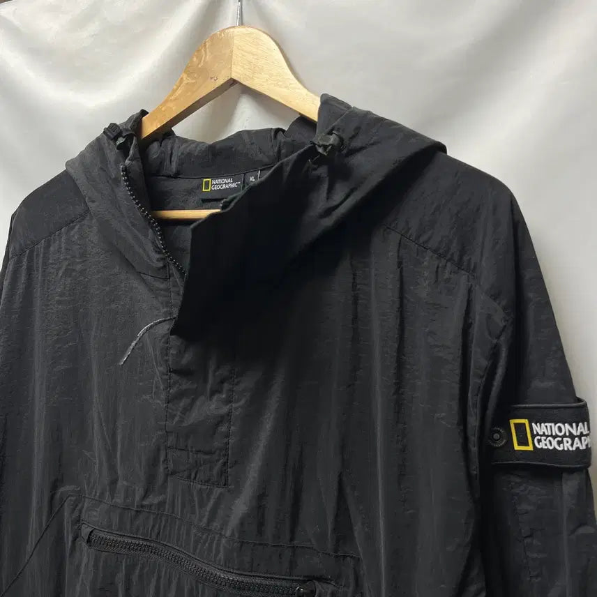 [SOLD OUT] [정품/XL] 내셔널지오그래픽 와펜 블랙 바람막이 아노락 반집업