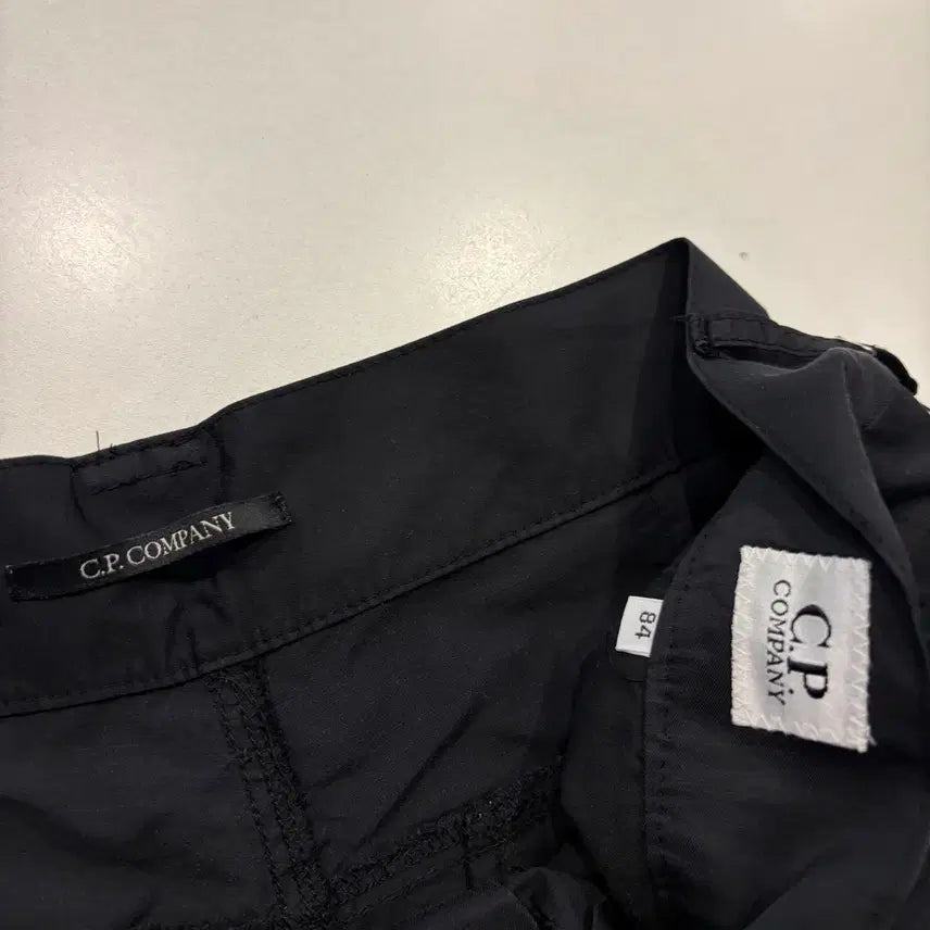 [SOLD OUT] [84] CP컴퍼니 나일론 코튼 블랙 팬츠 D735