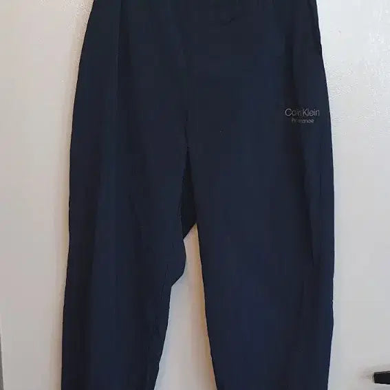 [BUNJANG] Calvin Klein Nylon Training Pants / 캘빈클라인 신형 나일론바지 L