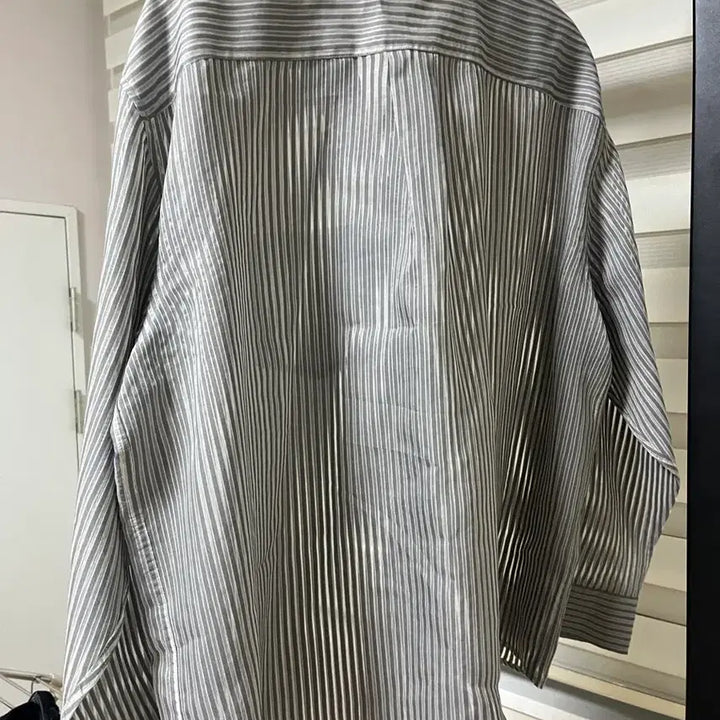 [SOLD OUT] [46] 모마디자인 시스루 레이온 스트라이프 셔츠