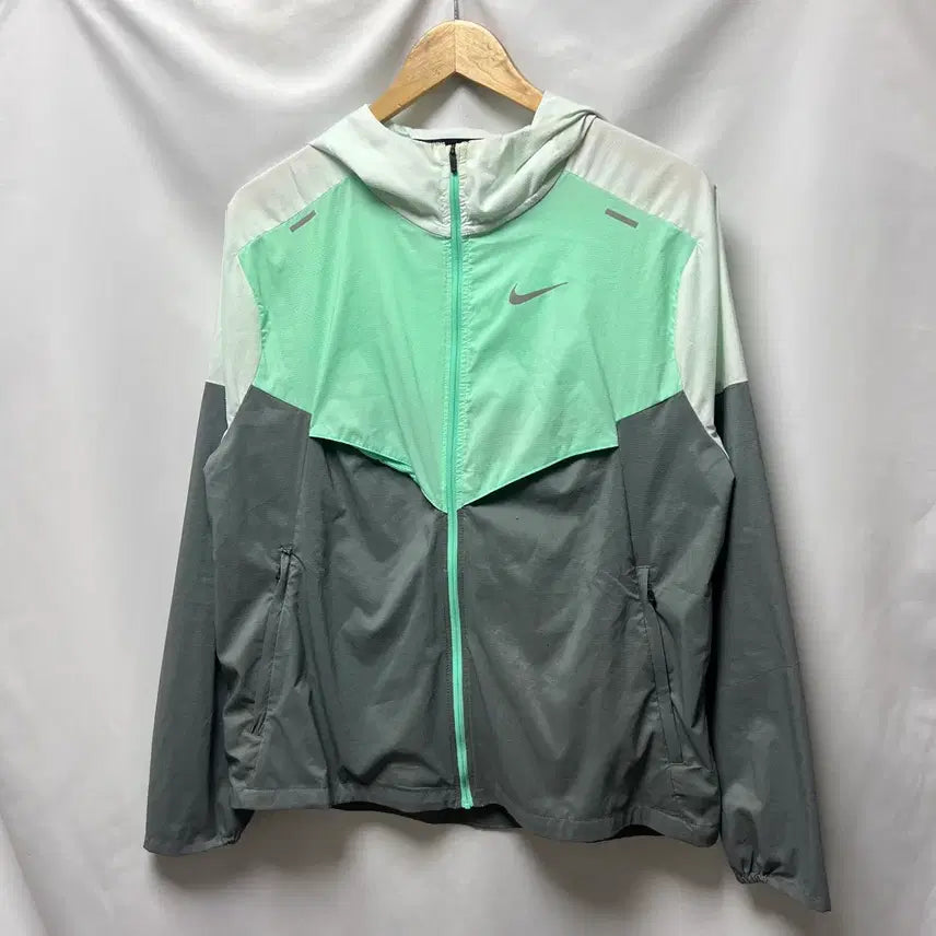 [SOLD OUT] [정품/M] 나이키 리펠UV 윈드러너 런닝 스우시 민트 바람막이
