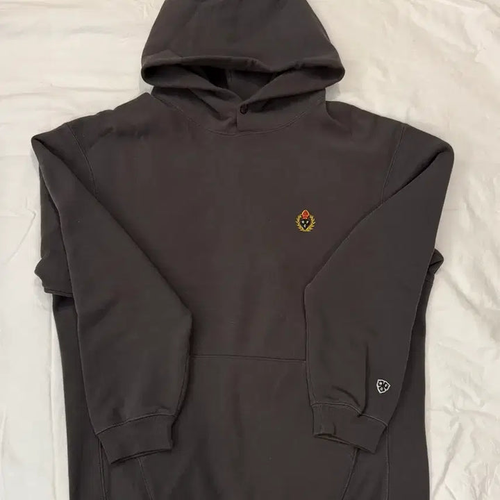 [BUNJANG] Heritage Floss Crest Hoodie / 헤리티지 플로스 크레스트 후드