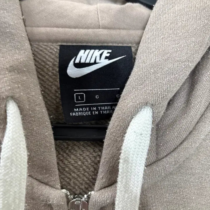 [SOLD OUT] 만원샵 나이키 퓨츄라 후드집업 L