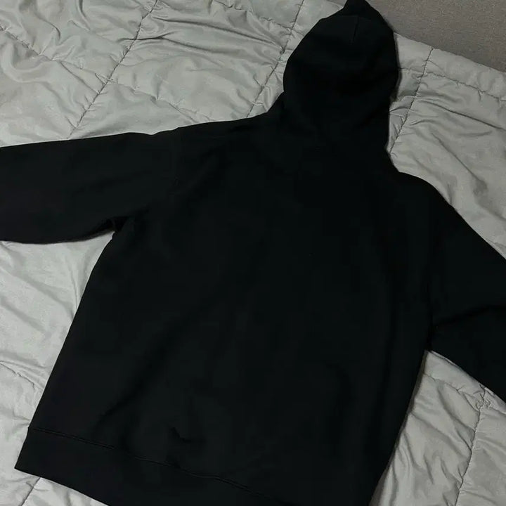 [SOLD OUT] 더콜디스트모먼트 후드집업
