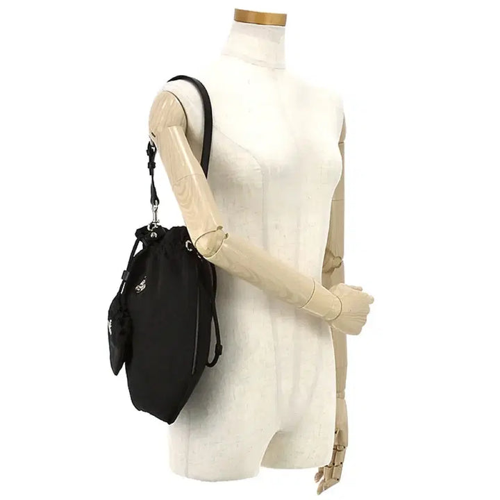 [BUNJANG] Vivienne Westwood Plaque Drawstring Bucket Bag / 비비안웨스트우드 가방 플라크 드로우스트링