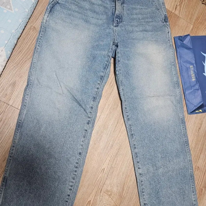 [SOLD OUT] 인더로우 데님팬츠