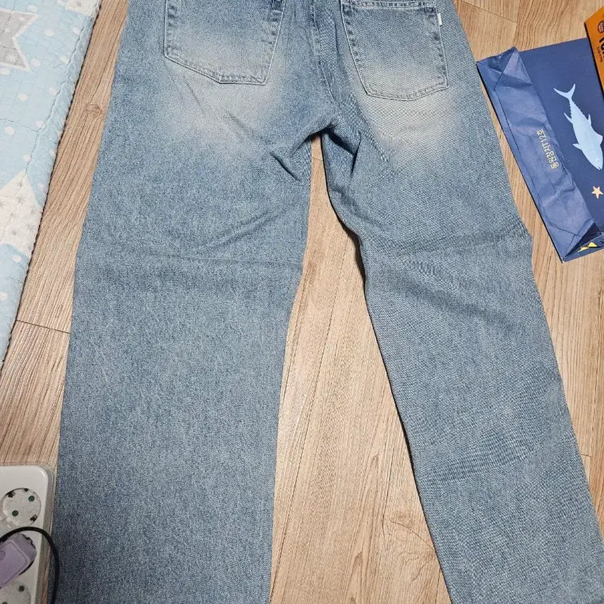 [SOLD OUT] 인더로우 데님팬츠
