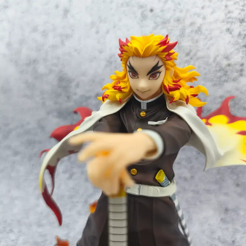[BUNJANG] Aniplex Demon Slayer: Mugen Train Rengoku 1/8 Figure / 애니플렉스 귀멸의칼날 극장판  무한열차편 렌고쿠 1/8 피규어