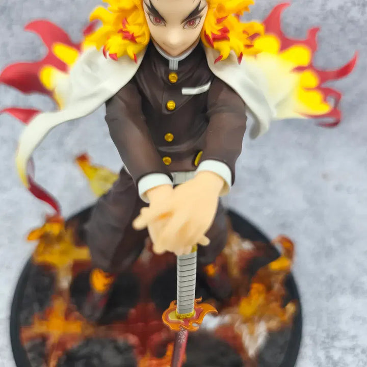 [BUNJANG] Aniplex Demon Slayer: Mugen Train Rengoku 1/8 Figure / 애니플렉스 귀멸의칼날 극장판  무한열차편 렌고쿠 1/8 피규어