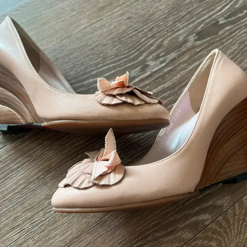 [SOLD OUT] ESPRENDOR 리본 장식 펌프스 빈티지 스타일
