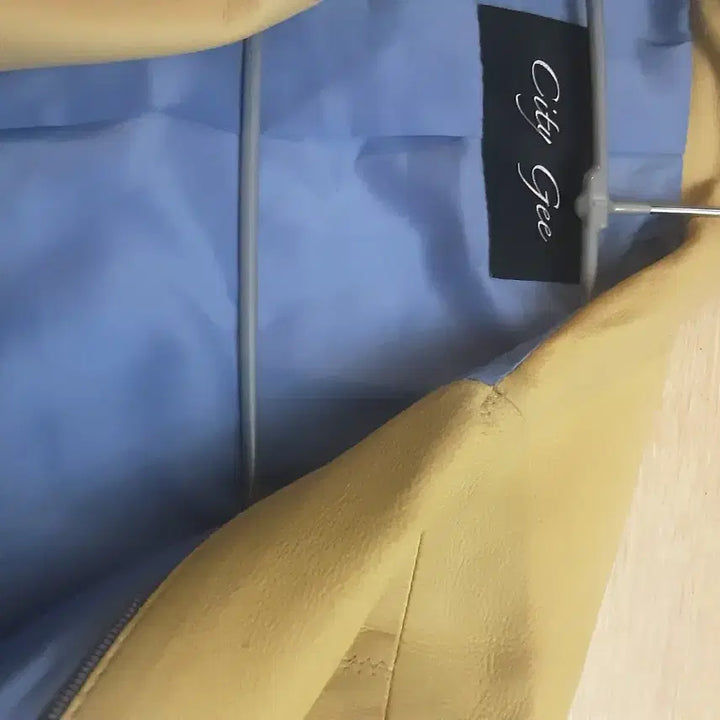 [BUNJANG] City Gee Beige Goat Leather Jacket / City Gee 베이지색 여성 가죽염소가죽