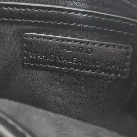 [BUNJANG] Valentino Black Leather Shoulder Bag / 발렌티노 블랙 레더 숄더백