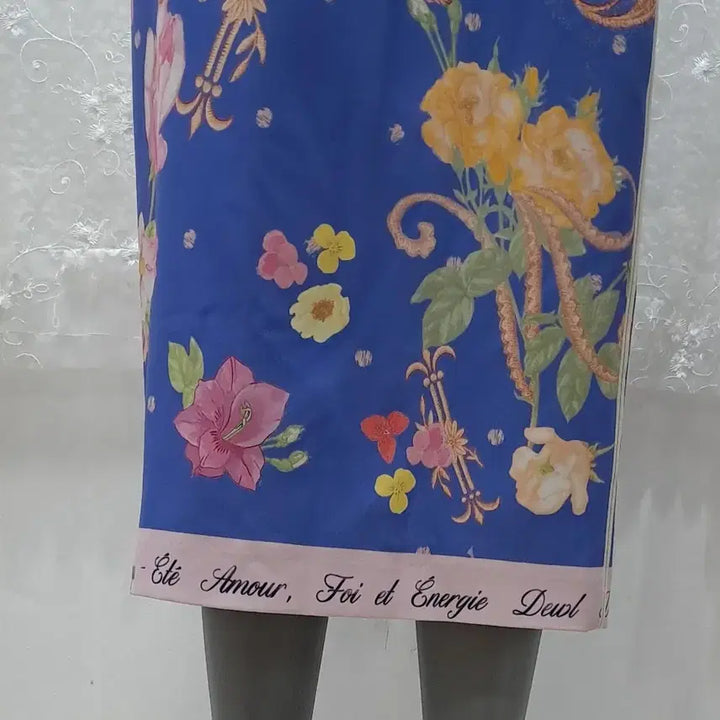 [BUNJANG] DEWL Floral Tight Skirt - Size 26 / DEWL  플라워  타이트스커트  26  새제품
